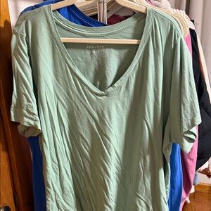 Ava & Viv Women's Mint V-Neck Tee